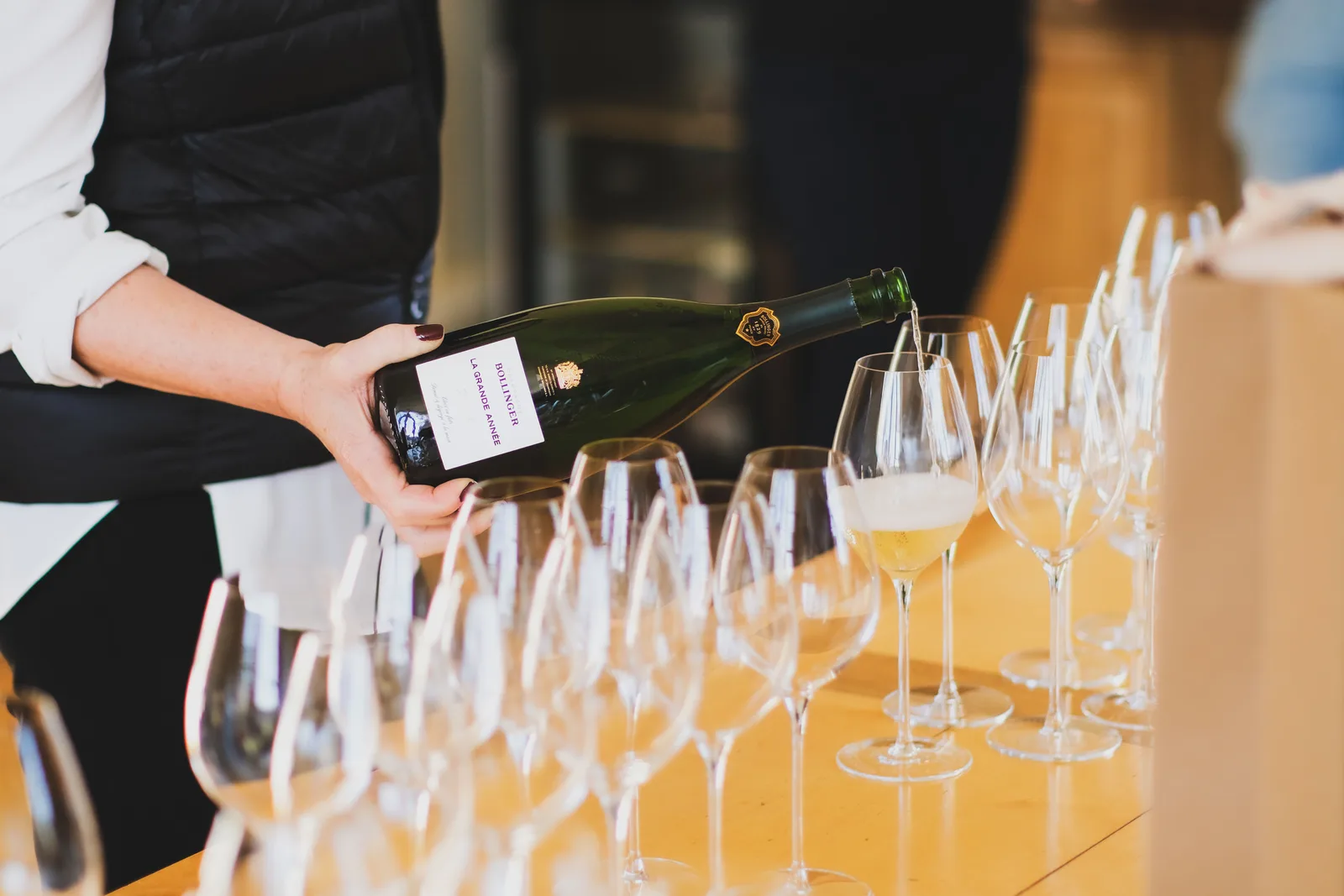 Les clés d'une dégustation de champagne réussie, entre tradition, convivialité et organisation